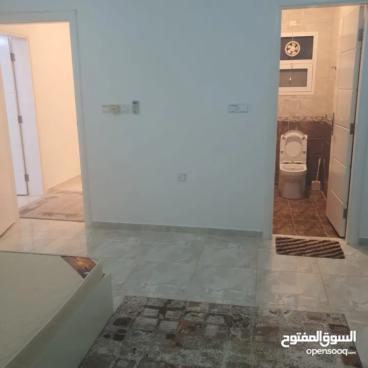 شقة مؤثثة مجهزة بالكامل ببوشر منطقة جامع الأمين للبيع