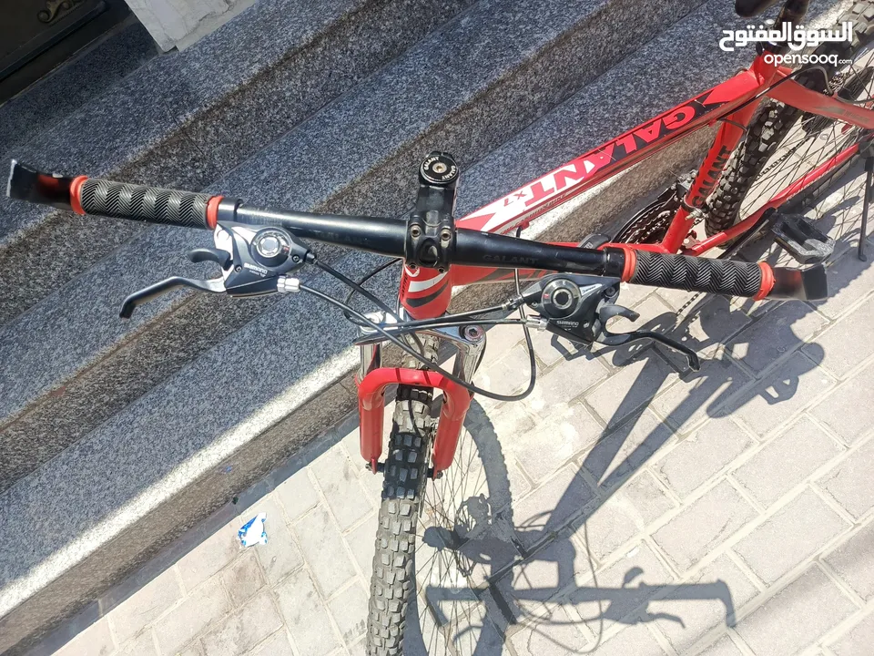بسكليت امريكي  نوعية GALANT اصدار شيمانو للبيع بحالة الوكالة قابل للتفاوض