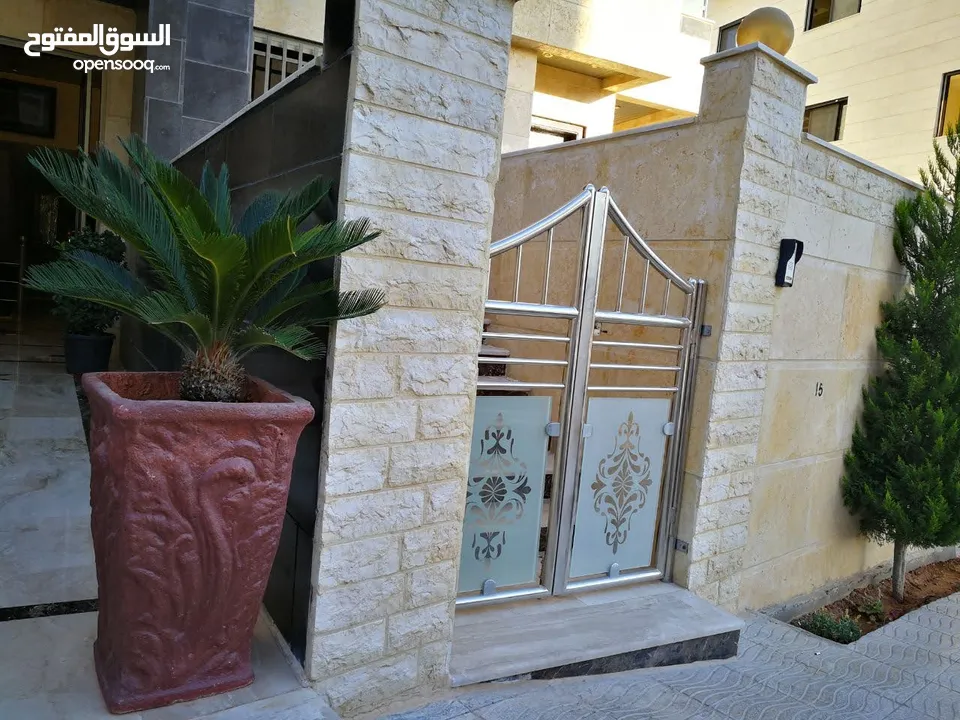 شقة أرضية للايجار بأرقام مناطق خلدا مع تراس
