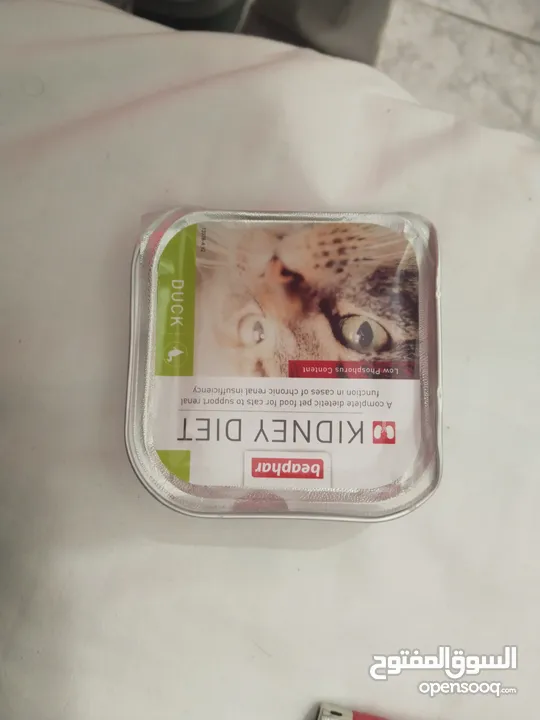 اكل قطط عدد العلبة 16 وزن الكيس 3ك