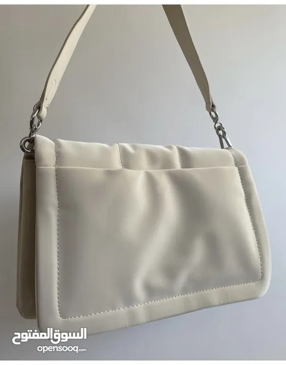 Medium size bag ,good condition