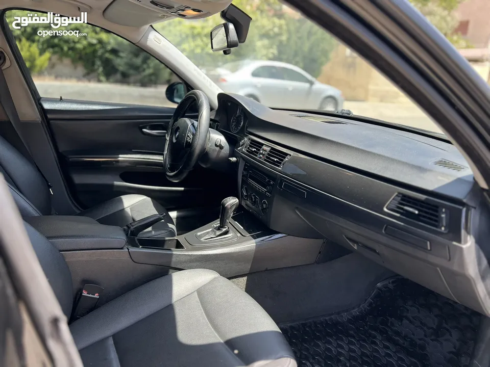 BMW 320i 2007   وارد شركة أبو خضر  مالك ثالث  لا تحتاج اي نوع من انواع الصيانة