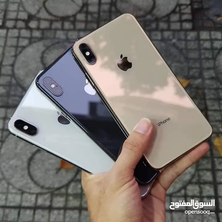 متوفر ايفونات Xsmax اصلي جيجا 64 و 256 بطارية مشكل هدية كفر ولزقه وشاحن الاصلي متوفر توصيل
