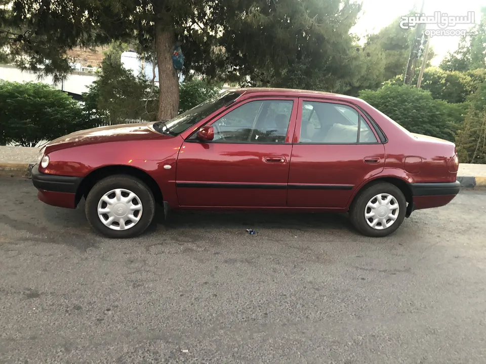 Toyota corolla automatic 2000 بسعر ممتاز