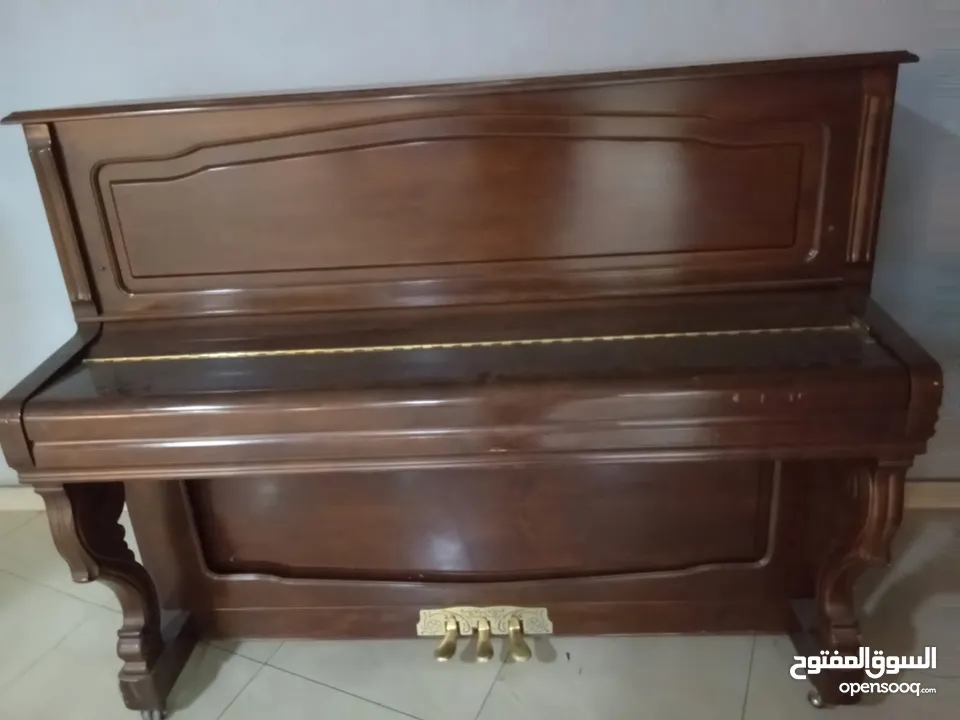 بيانو نوع هوفمان اصلي بحالة الوكالة