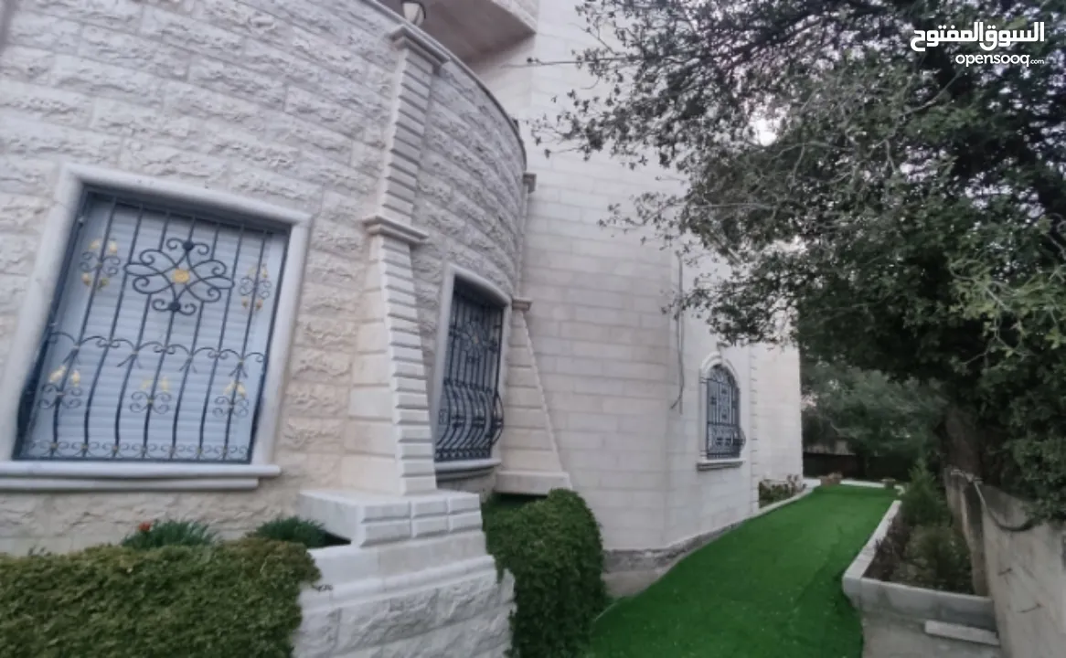 فيلا مميزه للبيع بمنطقه عيصى
