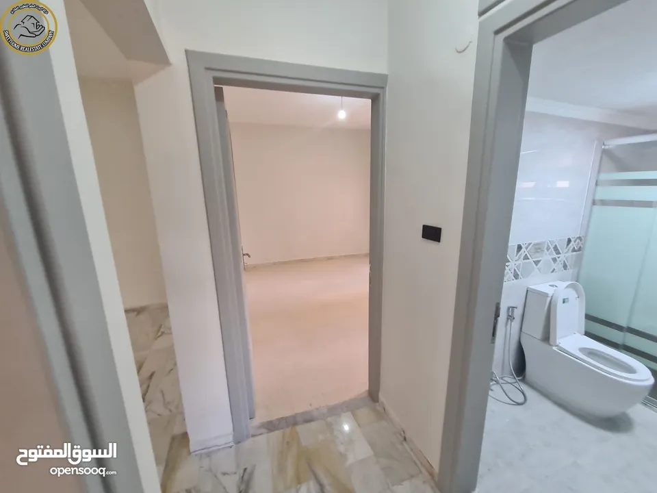 شقة مميزة للبيع في الصويفية - قرب زيت وزعتر طابق اول 150م تشطيب سوبر ديلوكس
