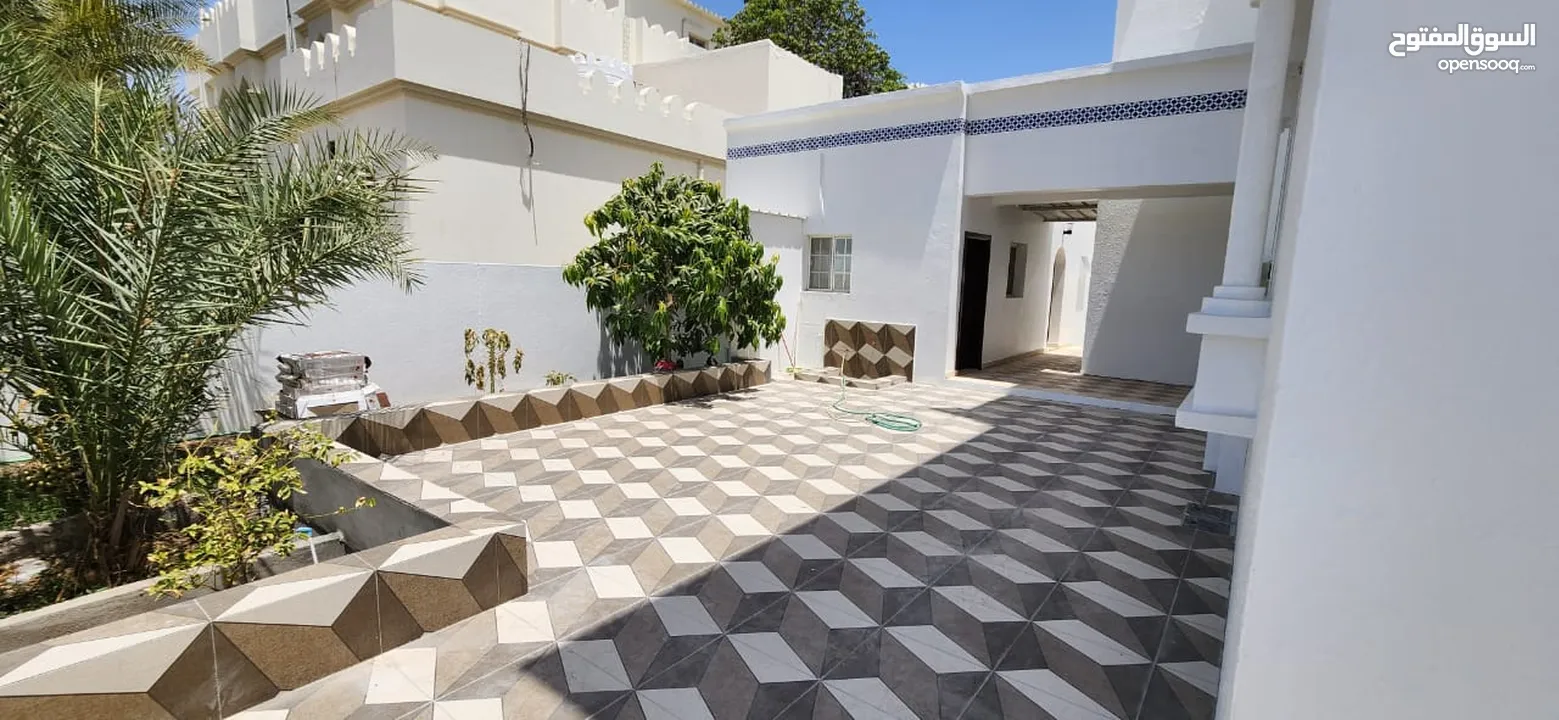 2Me11 clean 10 bhk villa for rent in ghoubra