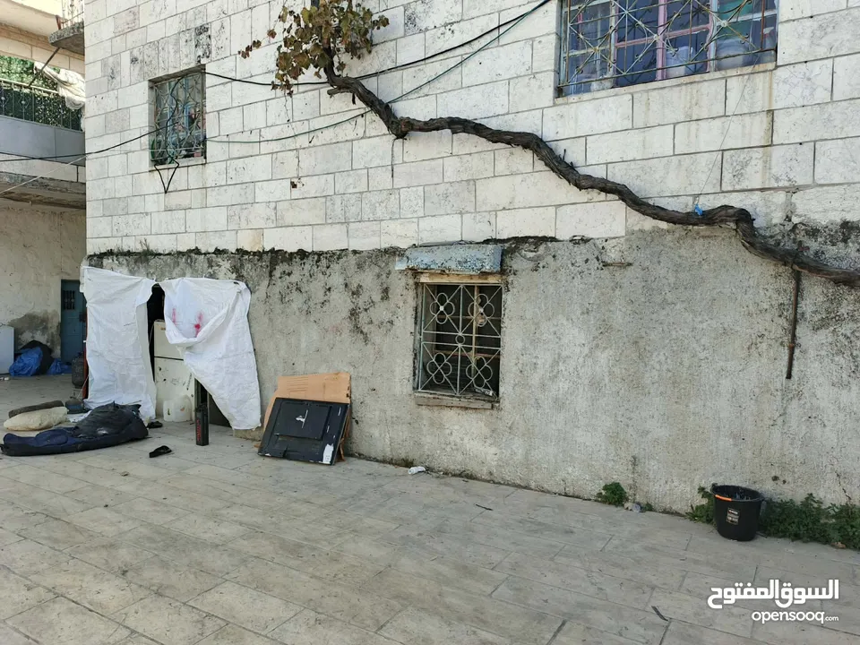 عماره سكنيه و دكان في قرية بيت فجار للبيع