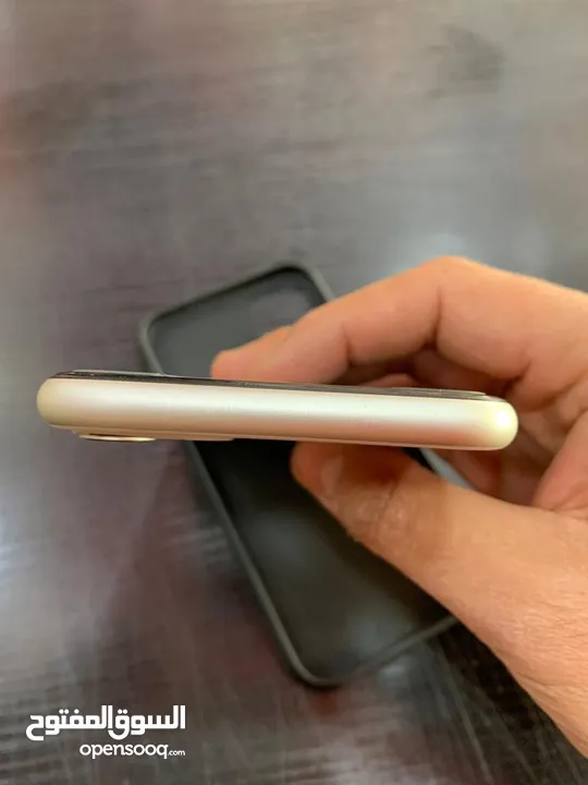 ايفون 11 وكاله مغير شاشة فقط gx  128 جيجا بطاريه 76  150د