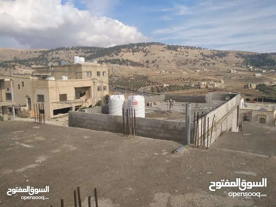 بيت عظم للبيع في جرش/  اسكان عجرمه