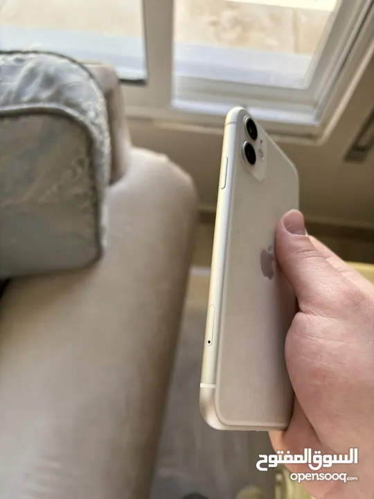 Iphone 11 64g بحالة الوكالة