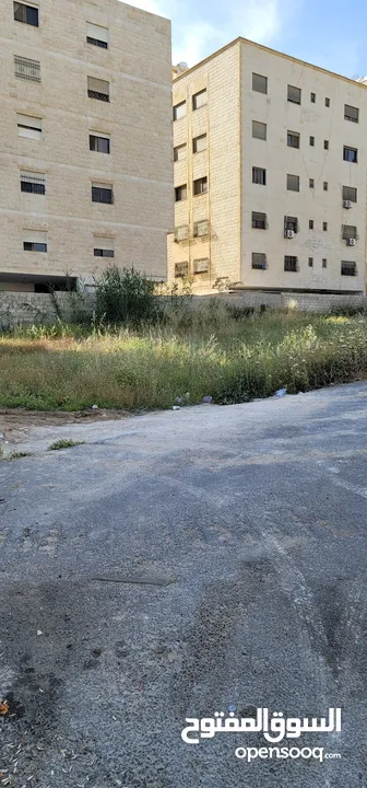 قطعة أرض سكنية للبيع بطبربور على شارعين معبدينقرب جامعة العلوم الاسلامية