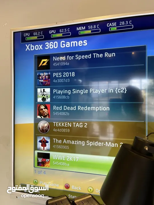 أكسبوكس 360 نظيف جدا مهكر مع 250 لعبة و ايدتين جداد فقط