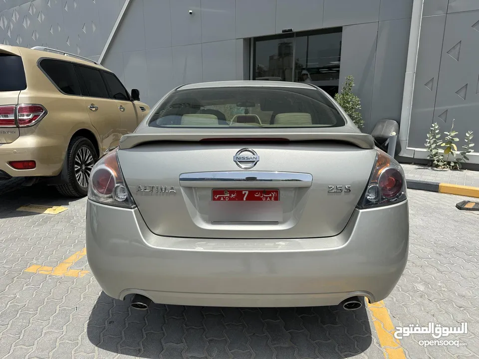 نيسان التيما Nissan Altima