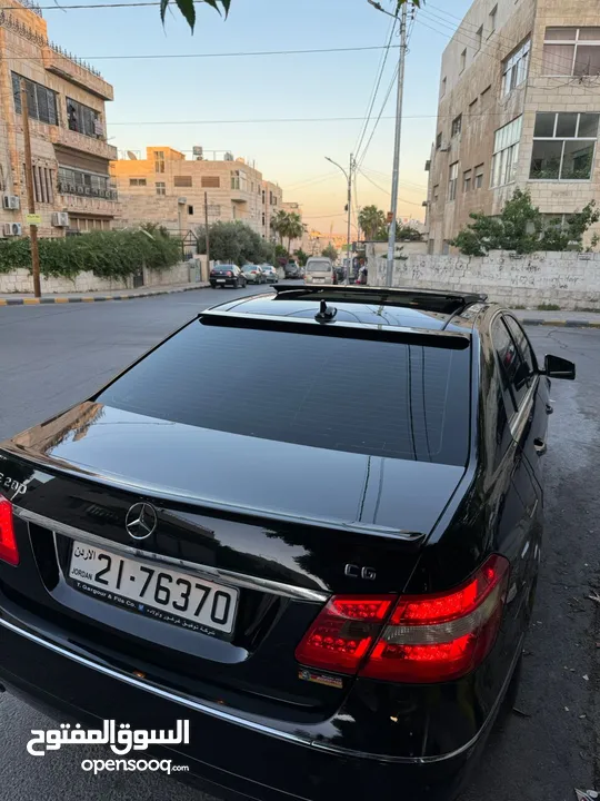 مرسيدس E200  cgi فل كامل عداد قليل  افنجارد فحص كامل  افنجارد بانوراما بسعر مغري