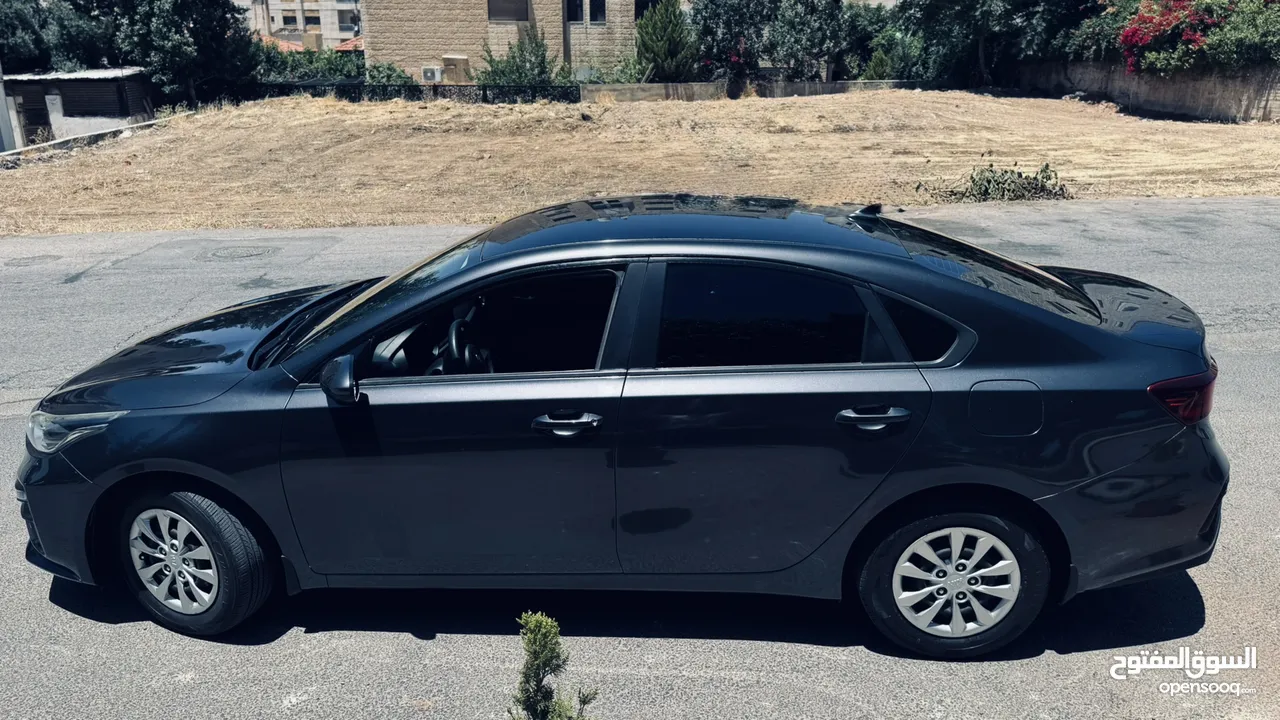 Kia cerato   Model :2019  Dohc 1600 CC  Gearbox : automatic   Colour: Gary  Inside :Black ABS Airbag