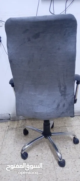 كرسي مكتب بحالة الجديد