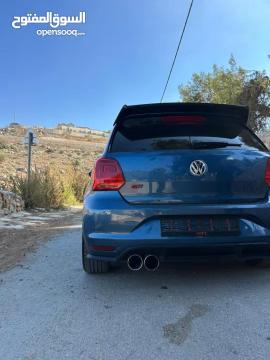 VW POLO 2018 في حالة الشركة عداد قليل ولون مميز جداً وبسعر مميز عالكاش