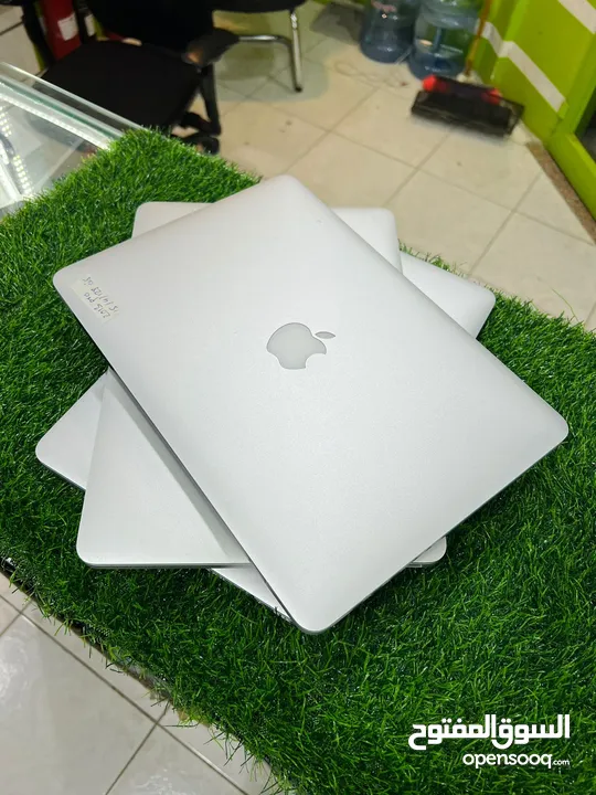 apple macbook available all model whatsapp