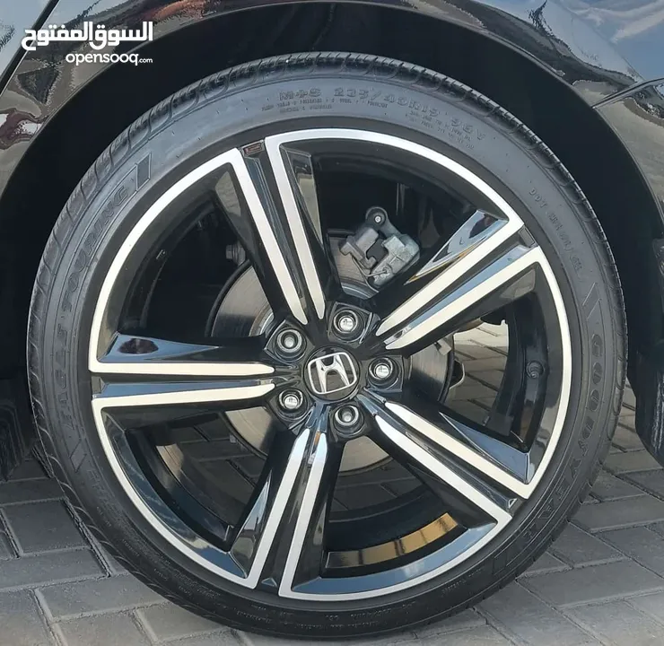 هوندا اكورد موديل 2024 لون اسود فحص كامل تصلح للاعفاءات اوالعمومي اومجمركة