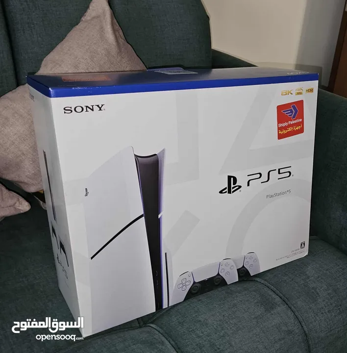 بلايستيشن فايف سلم مستعمل مع ايدتين (Playstation 5 slim used) PS5 Slim Cd