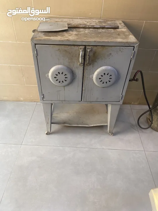 عده مطعم للبيع  كامله للبيع بسعر حرق