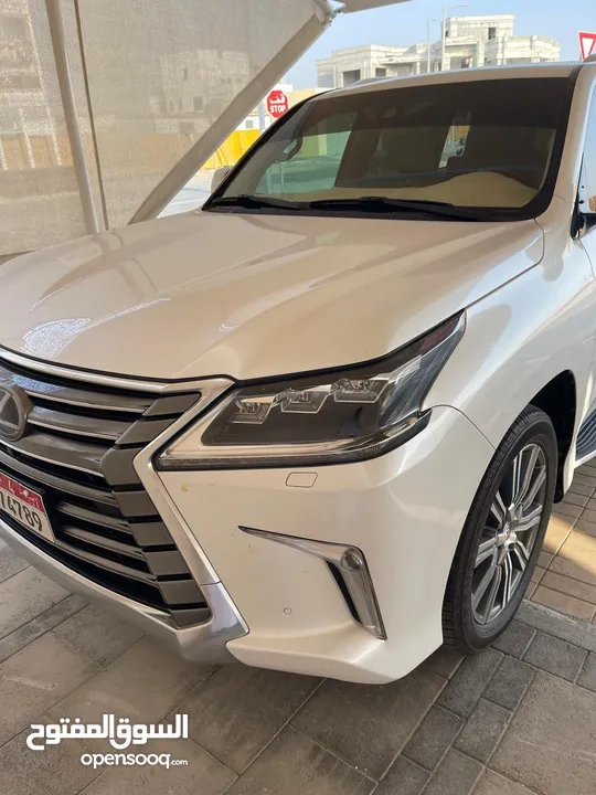 DHS 215000/= 2019 LEXUS LX570 / LX 570 مسرفس بالكامل - بحالة ممتازة جداً - فل اوبشن