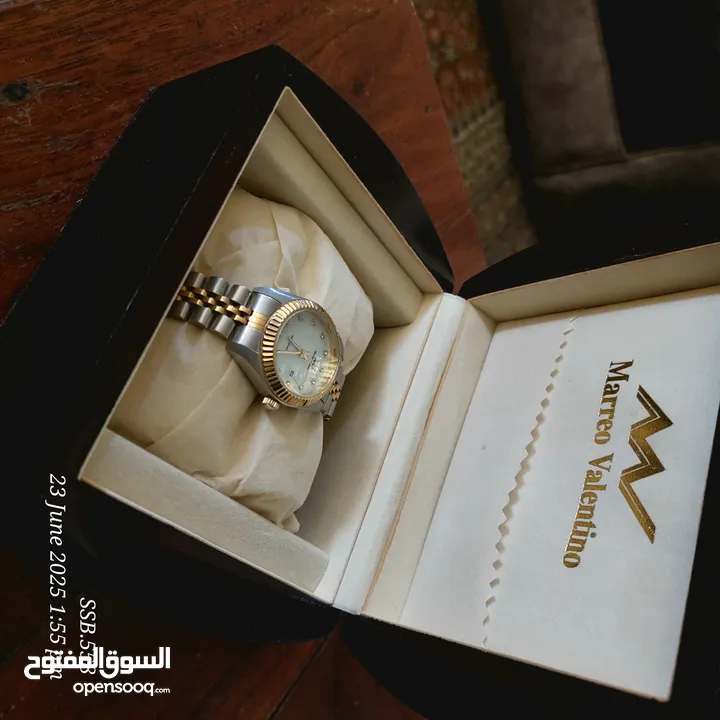 ساعة يد نسائي نوع marreo Valentino جديدة  كاملة مع العلبة