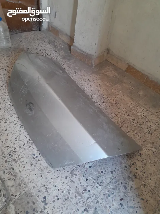 غطاء خلفي بدون فصالات وزرفيل، سيارة نيسان صني 2011