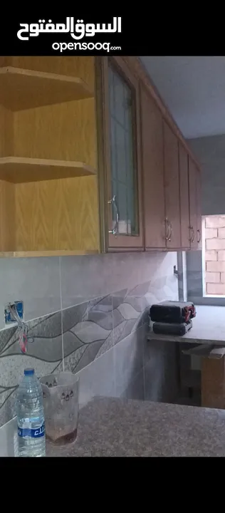 عمارة قابلة للاستثمار للبيع  بسعر مغري جدا..بداعي السفر مفصلة من اربع طوابق وروف سوبر سوبر ديلوكس