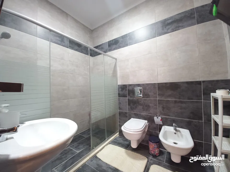 شقة مفروشة للإيجار في ام اذينة  ( Property 35972 )-175089660