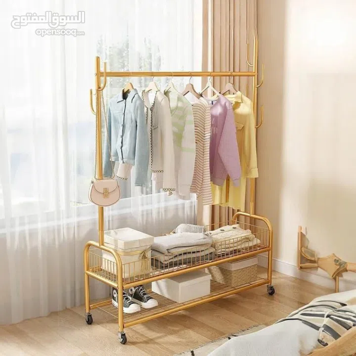ستاند الملابس الذهبي   رَتّب غرفتك وعِش أجواء الفخامة   علّق الجواكت والفساتين بكل أريحية