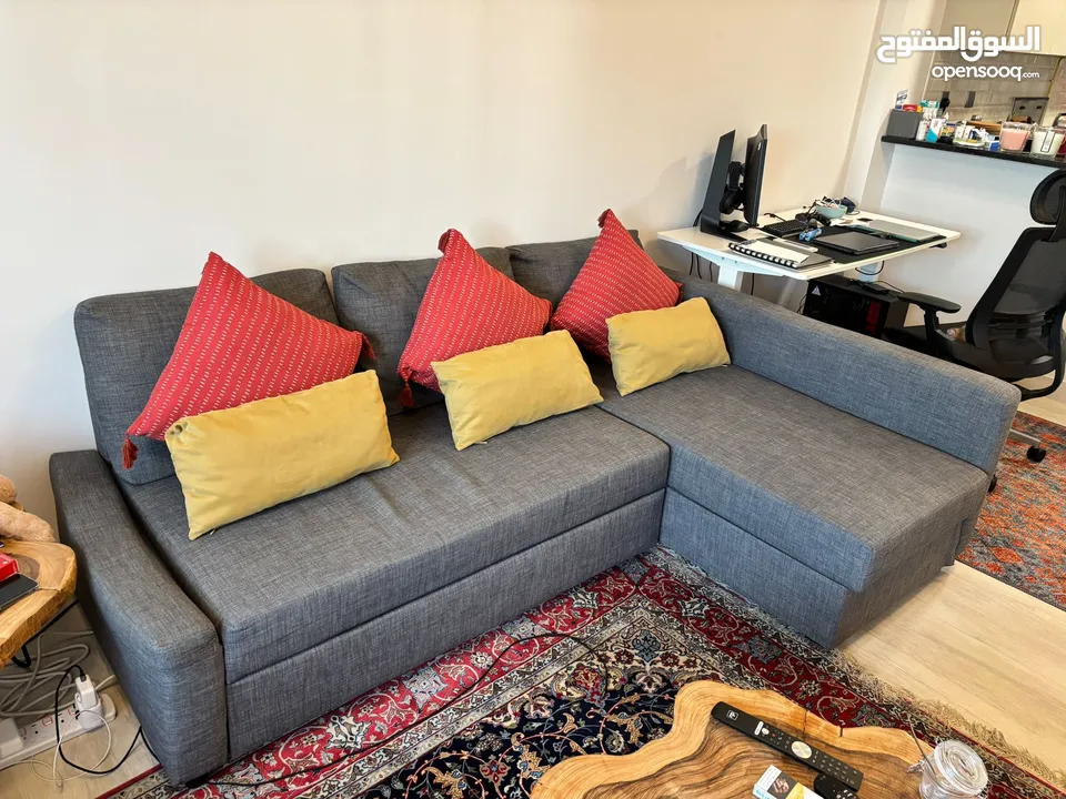 2 sofas for sale  صوفا عدد 2 للبيع