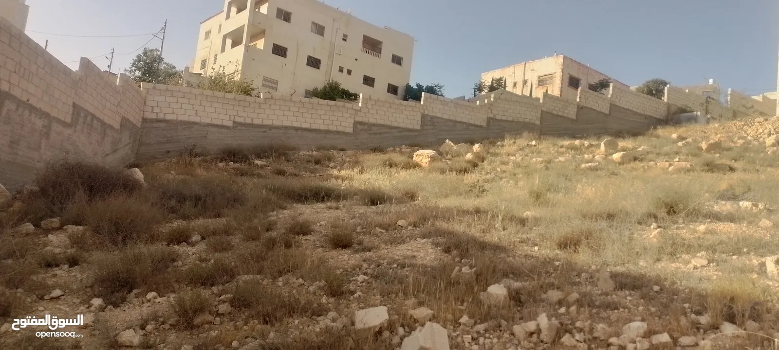 عماره سكنيه في صالحية العابد مكونه من أربع طوابق  وكراج وبئر ماء 60 متر وكوشان مستقل جميع الخدمات