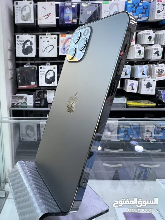 iPhone 12 Pro 256 GB ايفون 12 برو مستعمل  بحالة ممتازة 256 جيجابايت غير مفتوح او مصلح نهائيا (^ـ^)