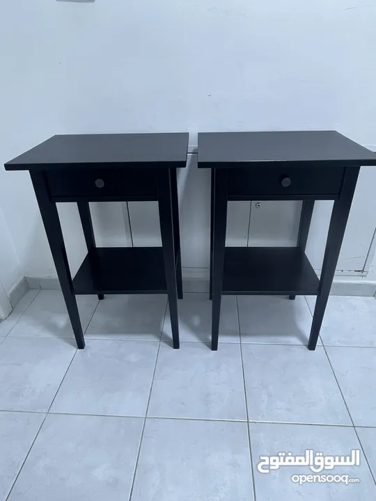 طاولة ايكيا اسود