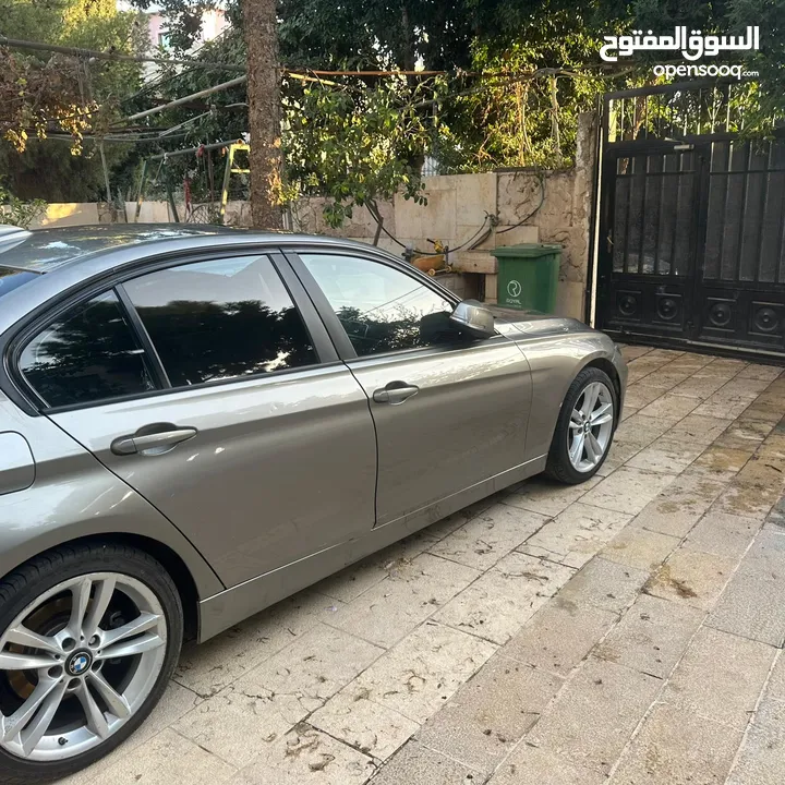 Bmw 318 , 2015 للبيع
