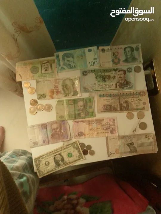 مجموعه من العملات العربيه والاجنبيه+ السعر الخاص