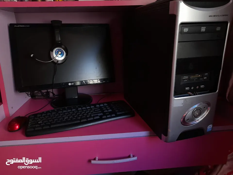 كمبيوتر للبيع بحالة جيدة