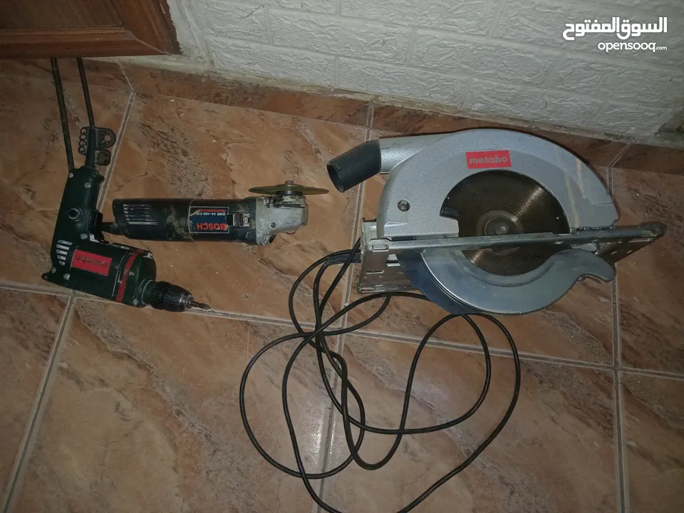 بعض المعدات من Metabo