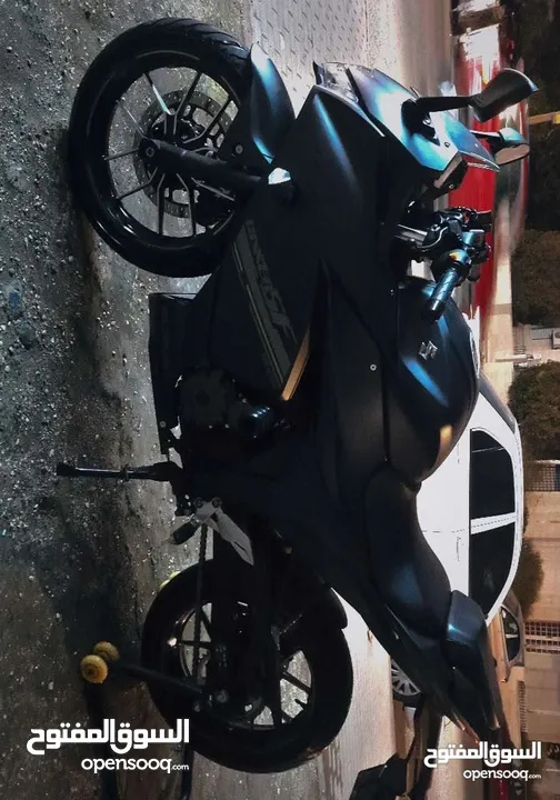 دراجة سوزوكي GIXXER SF250