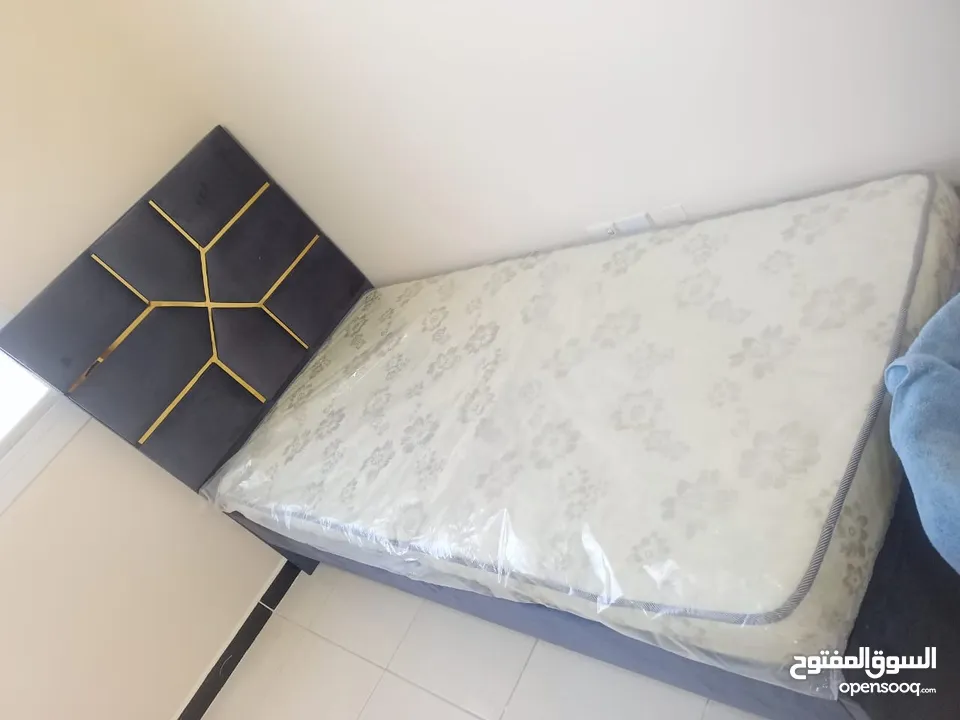 NEW SINGLE WOOD BED WITH MATTRESS 90/ 190 CM