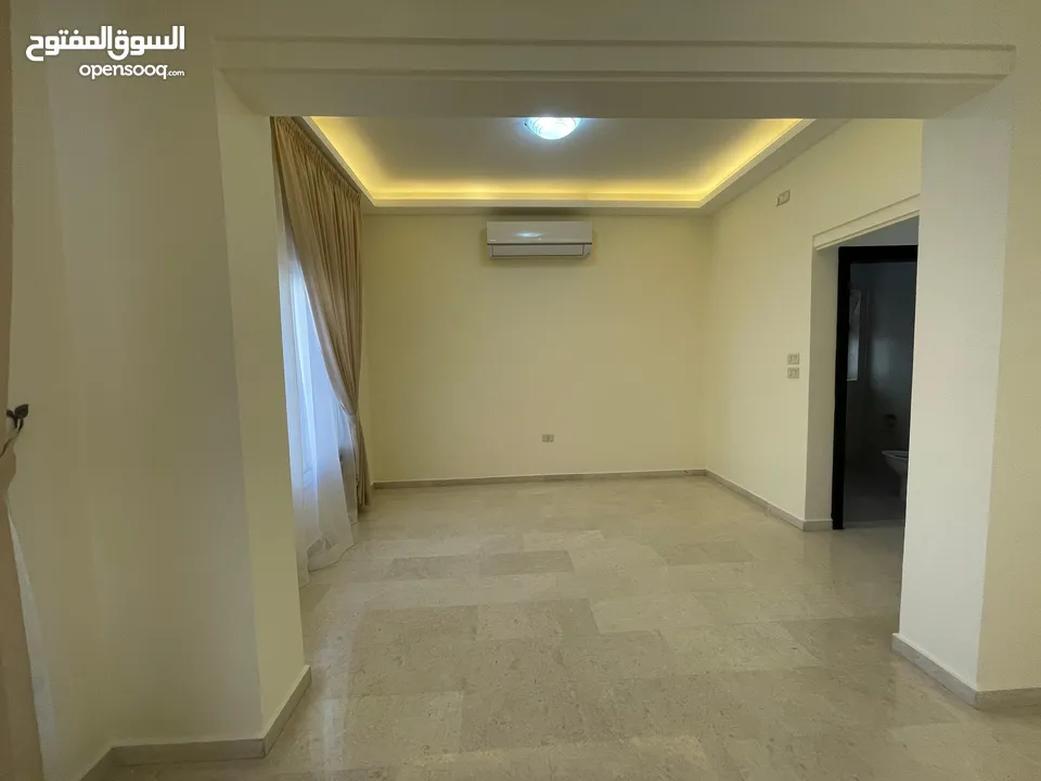 شقة غير مفروشة في دير غبار ( Property 39514 ) سنوي فقط