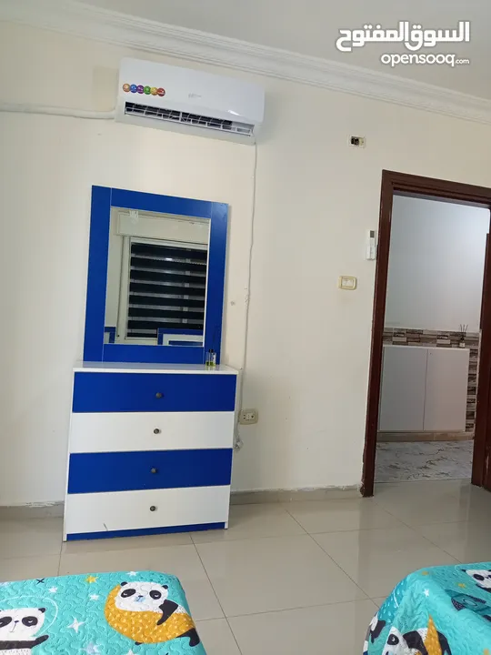 شقه مفروشه للإيجار على دوار اللوازم بالضبط موقع استراتيجي بخدمات مميزة  قريب من جامعة اليرموك