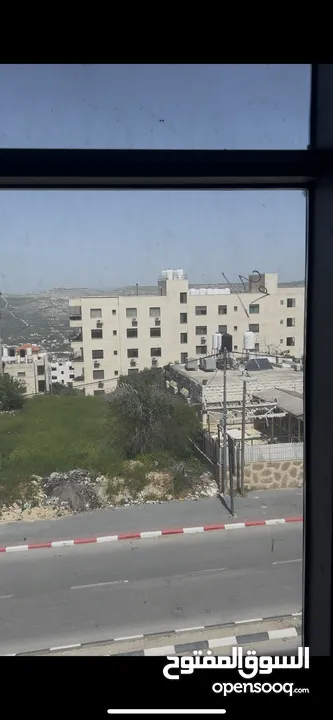 طابق كامل للبيع مقابل الأكادمية