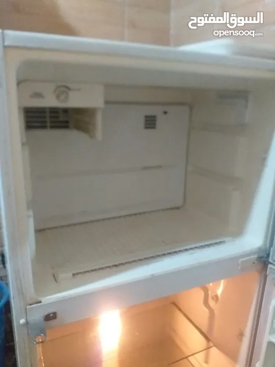 اثاث بيت بحالة جيدة للبيع المستعجل