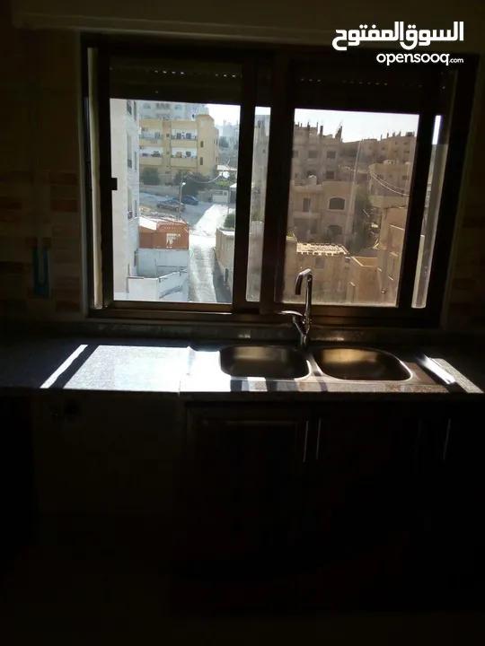شقة للبيع من المالك مباشره تتصلح للسكن او الاستثمار