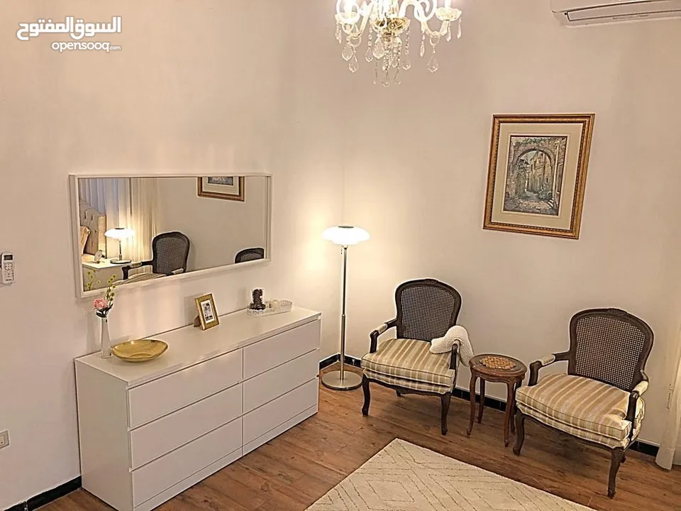 للبيع  فيلا مستقلة في منطقة الكرسي على مساحة أرض دونم و 320 م