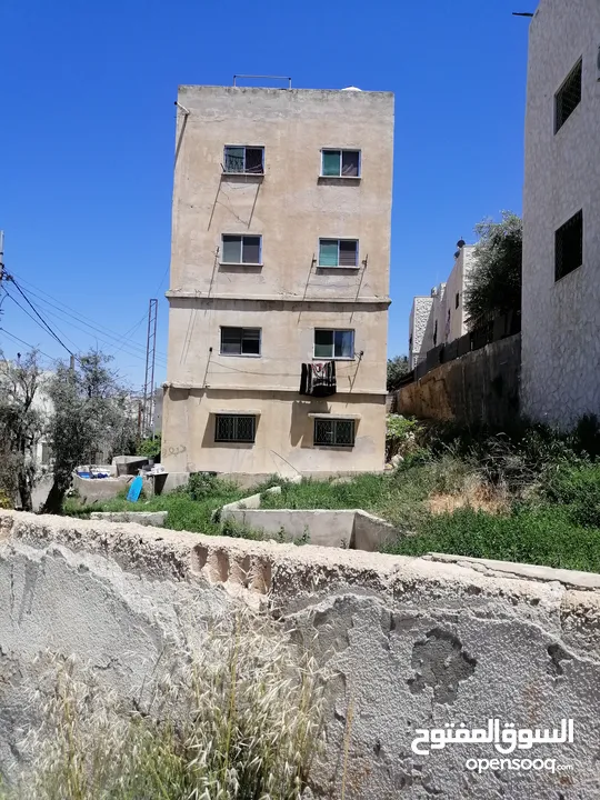 عماره مع ارض للبيع تصلح للاستثمار او اسكان